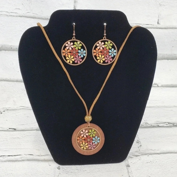 Jewelry - Metal and Wood Flower Earring and Necklace Set